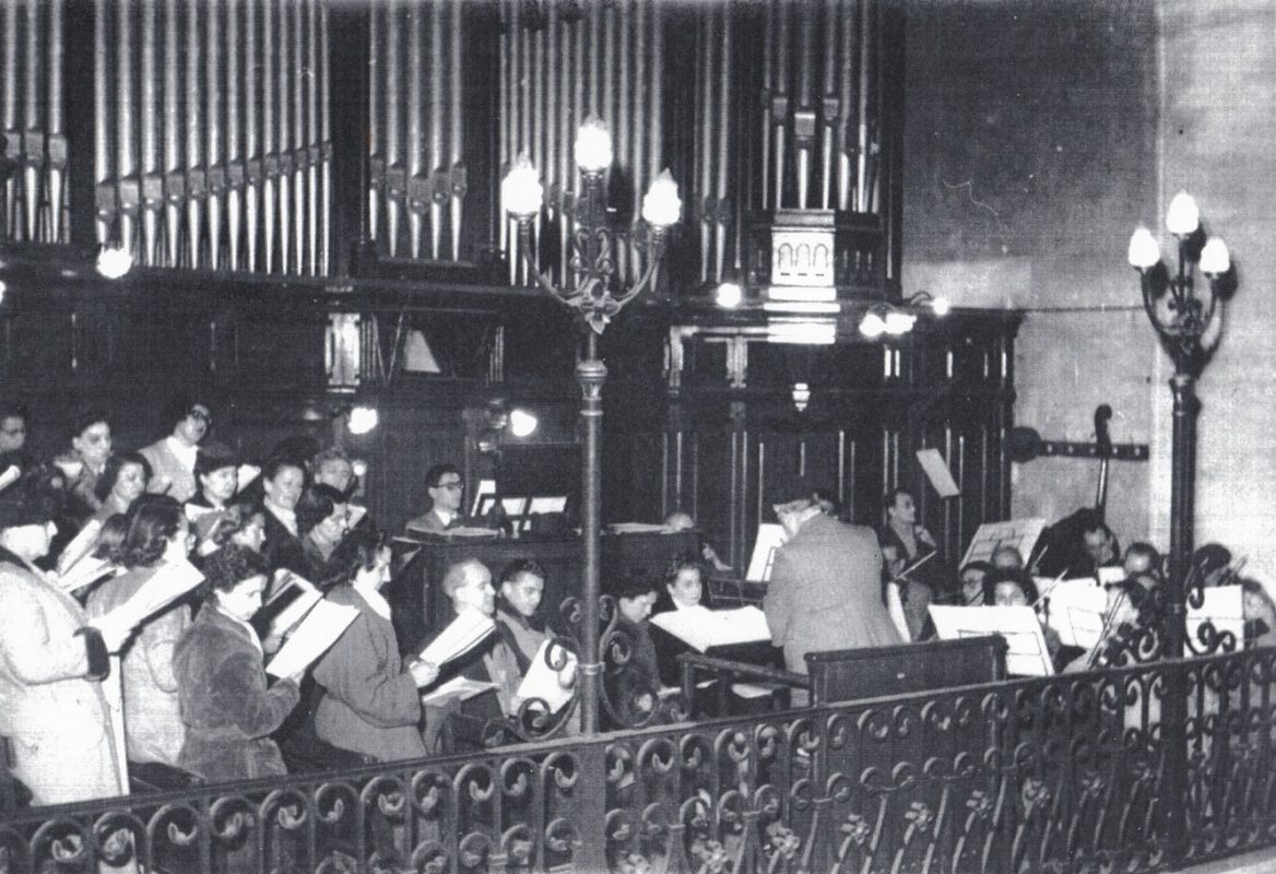 René Saorgin à l'orgue de ND de Bon Voyage dans les années 60